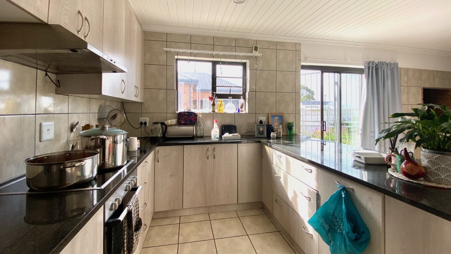 3 Bedroom Property for Sale in Laaiplek Western Cape